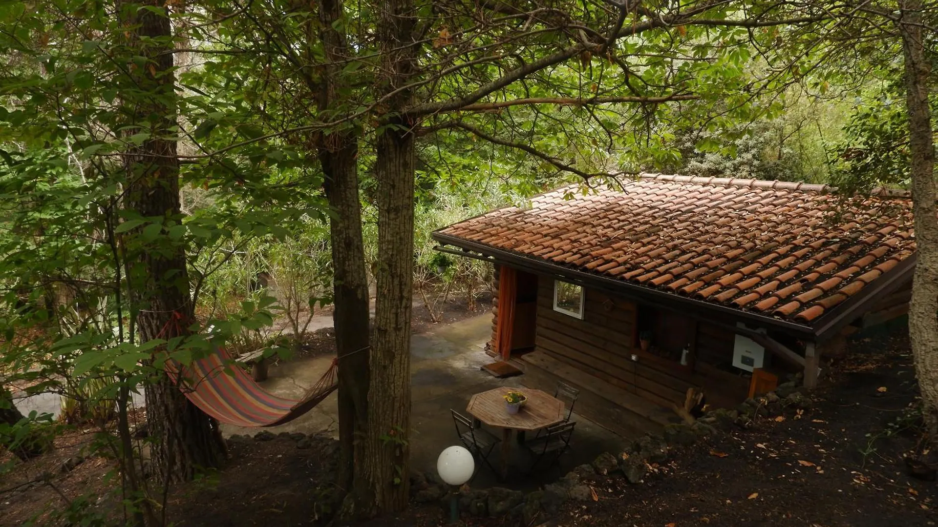 Etna Rural Cottage With Jacuzzi Pedara