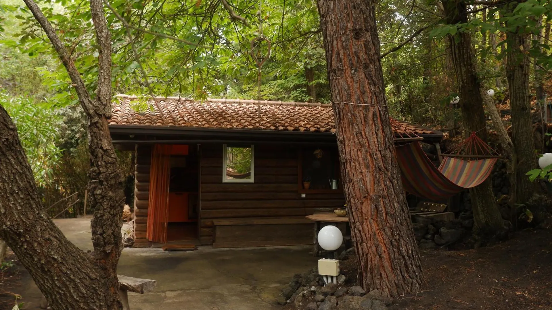 Etna Rural Cottage With Jacuzzi Pedara Chalet